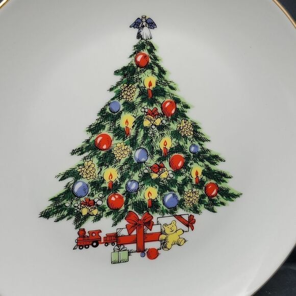 Jamestown China Christmas Tree Salad or Dessert Plate with Gold Trim 7.75" Set 2 - Picture 3 of 6